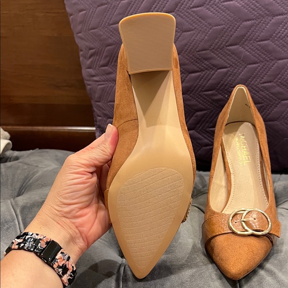 Michael Shannon Tan Suede Block Heels - Picture 3 of 4